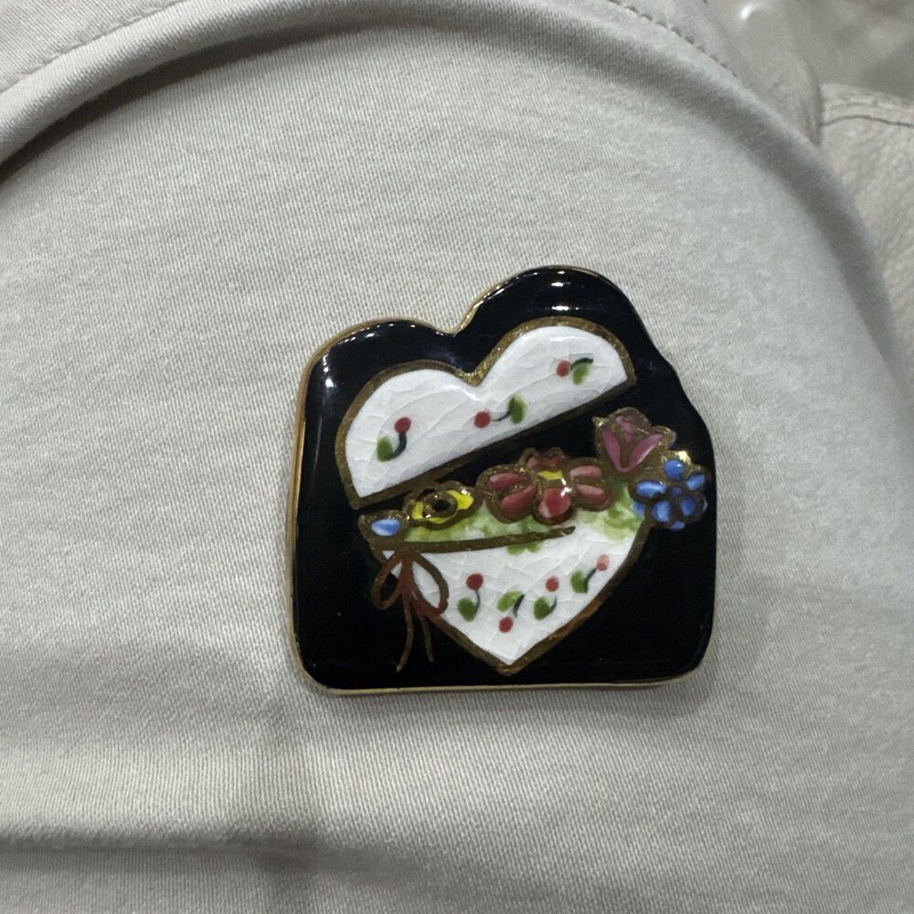 vintage ceramic heart brooch Black And Floral